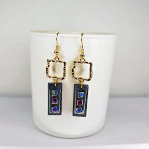 Rectangular earrings with a holographic